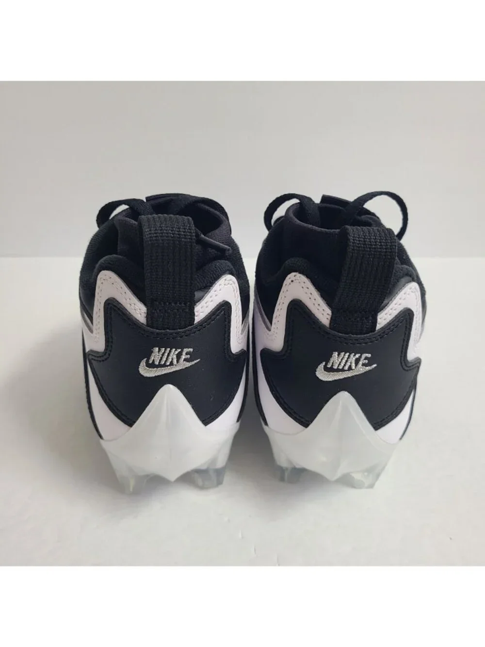NEW Nike Diamond Turf 93 TD Football Cleats HF5298-101 Size 7.5 White Black